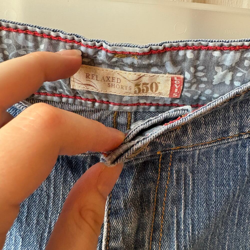 Levi’s Vintage 550 Shorts Womens 32 Relaxed High Rise Denim Cotton Blue - Picture 3 of 5